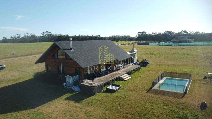 Alquiler Anual Casa Barrio Privado 2 dormitorios Laguna de los Cisnes Punta del Este · Foto 3