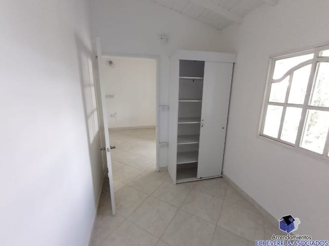 Casa de 2 alcobas en arriendo en La Mina, Envigado, 200 m² · foto 7 de 9