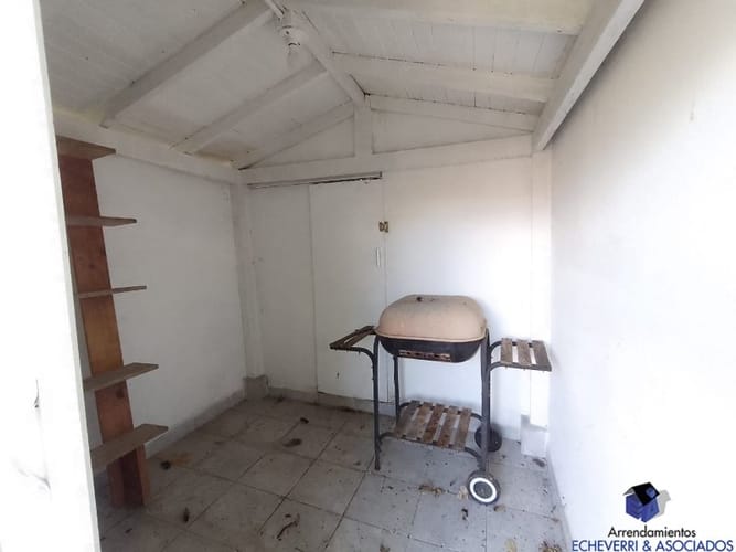 Casa de 2 alcobas en arriendo en La Mina, Envigado, 200 m² · foto 8 de 9