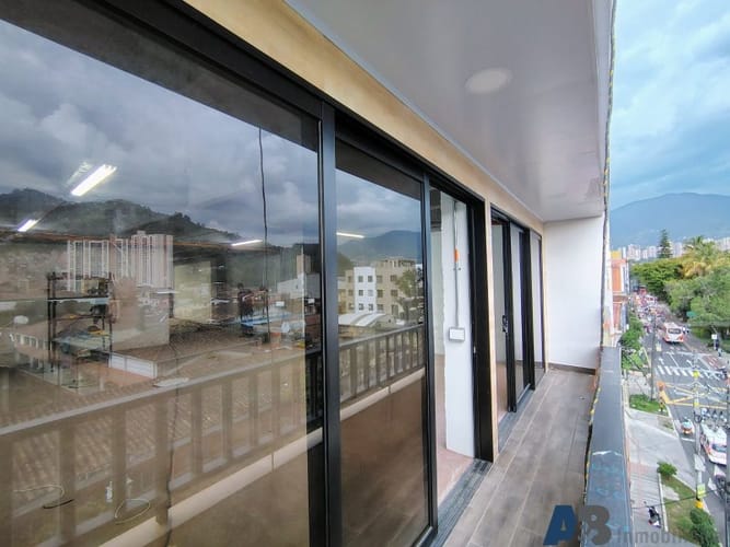 Bodega en arriendo en Centro, Itagüí, 150 m² · foto 11 de 12