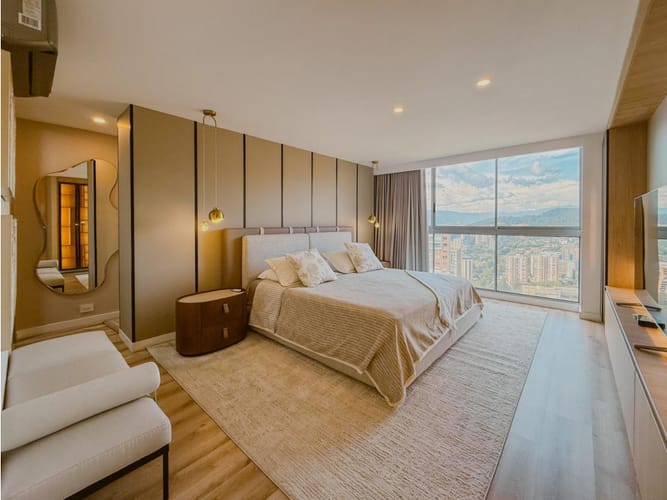 Apartamento de 3 alcobas en venta en El Poblado, Medellín, 224 m² · foto 3 de 24