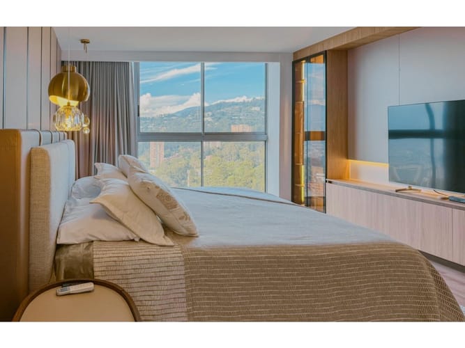 Apartamento de 3 alcobas en venta en El Poblado, Medellín, 224 m² · foto 7 de 24