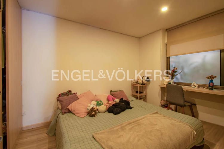 Apartamento de 3 alcobas en venta en Los Rosales, Bogotá, 118 m² · foto 12 de 13