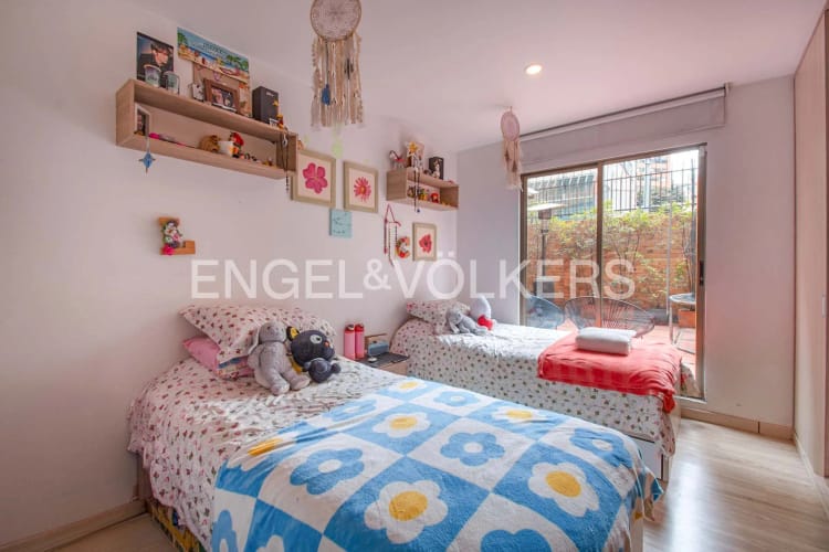 Apartamento de 3 alcobas en venta en Los Rosales, Bogotá, 118 m² · foto 11 de 13