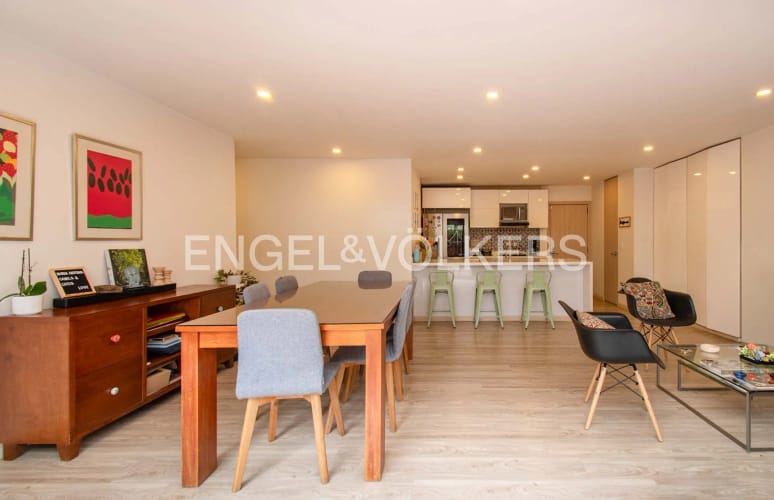 Apartamento de 3 alcobas en venta en Los Rosales, Bogotá, 118 m² · foto 4 de 13