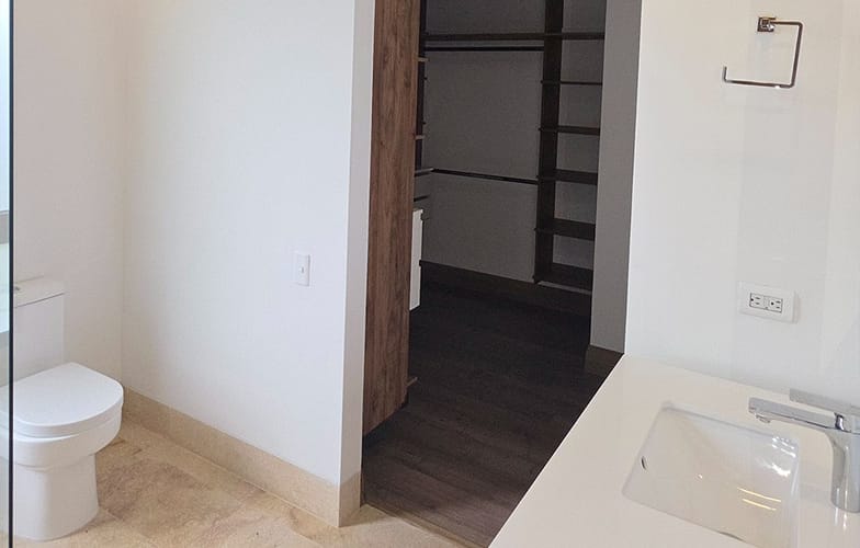 Casa de 5 alcobas en venta en Las Palmas, Envigado, 402 m² · foto 17 de 24