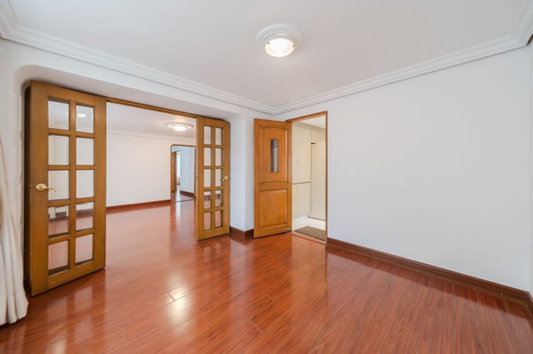 Apartamento de 2 alcobas en venta en Santa Barbara Central, Bogotá, 162 m² · foto 5 de 24