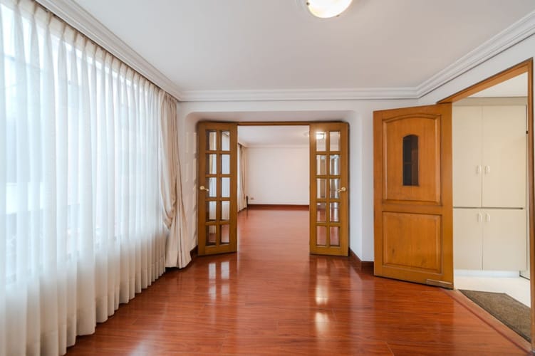 Apartamento de 2 alcobas en venta en Santa Barbara Central, Bogotá, 162 m² · foto 6 de 24