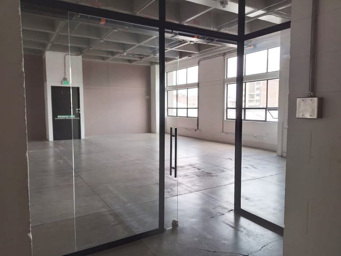 Oficina en arriendo en Perpetuo Socorro, Medellín, 1000 m² · foto 8 de 15