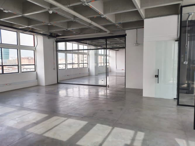 Oficina en arriendo en Perpetuo Socorro, Medellín, 1000 m² · foto 6 de 15