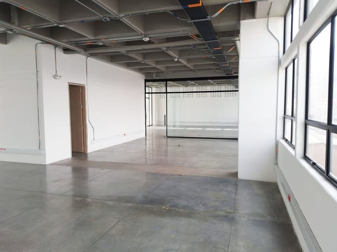 Oficina en arriendo en Perpetuo Socorro, Medellín, 1000 m² · foto 5 de 15