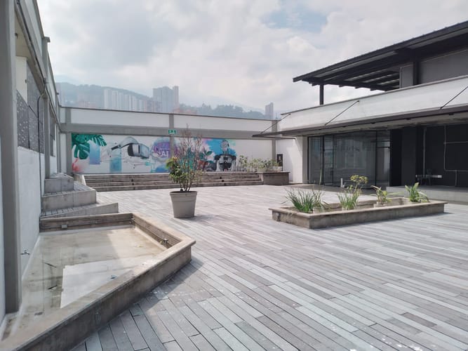 Oficina en arriendo en Perpetuo Socorro, Medellín, 1000 m² · foto 13 de 15