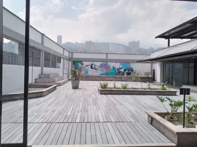 Oficina en arriendo en Perpetuo Socorro, Medellín, 1000 m² · foto 14 de 15