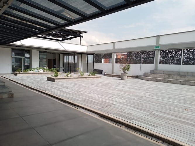 Oficina en arriendo en Perpetuo Socorro, Medellín, 1000 m² · foto 12 de 15