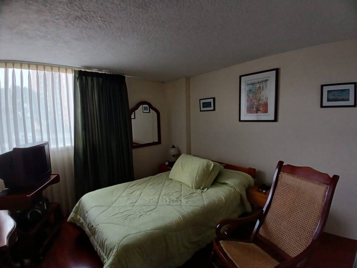 Apartamento en venta en Las Villas, Bogotá · foto 3 de 11