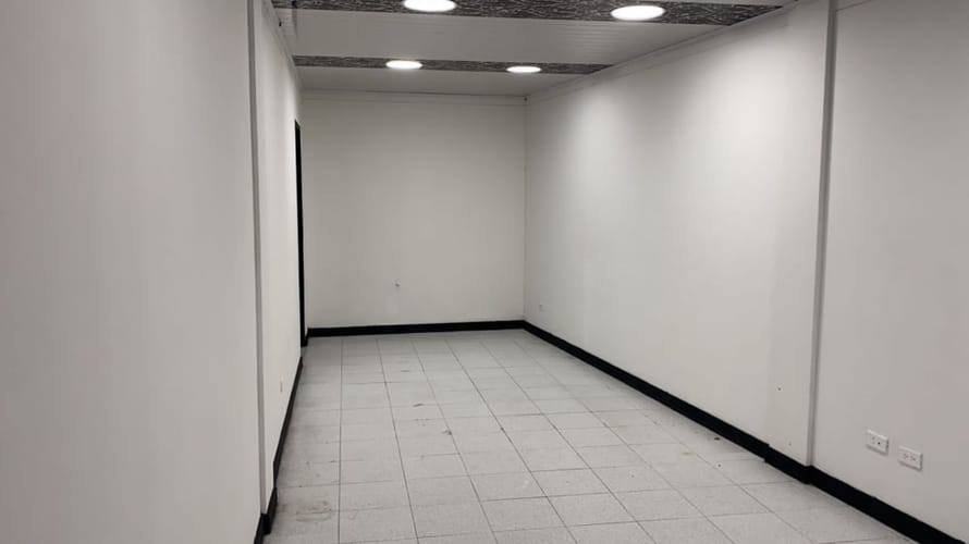Local en arriendo en Pinares, Pereira, 23 m² · foto 2 de 5