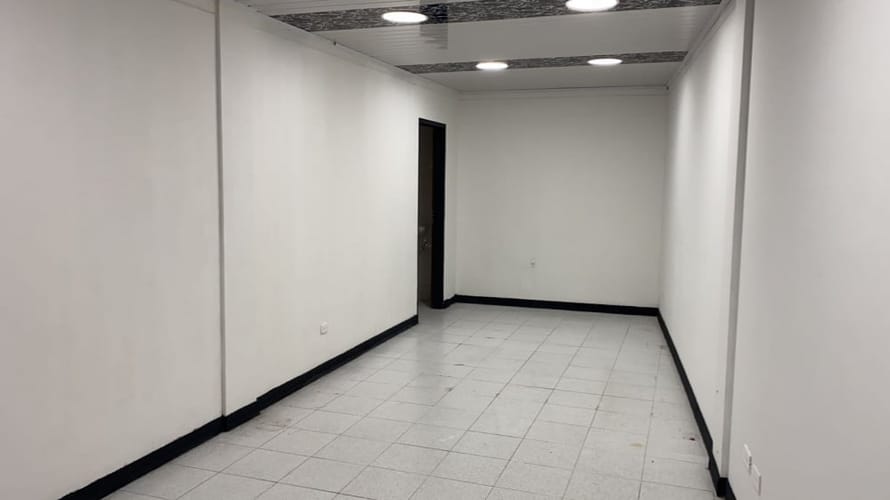 Local en arriendo en Pinares, Pereira, 23 m² · foto 3 de 5