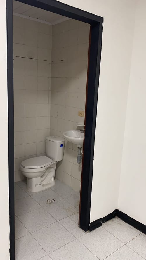 Local en arriendo en Pinares, Pereira, 23 m² · foto 4 de 5