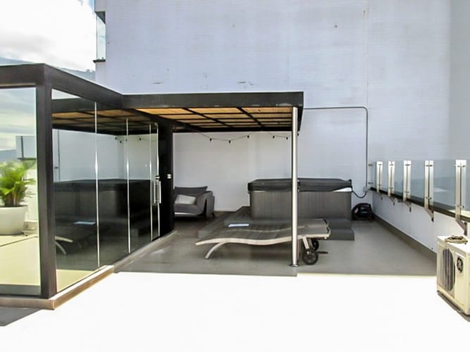 Apartamento de 2 alcobas en arriendo en El Poblado, Medellín, 250 m² · foto 11 de 15