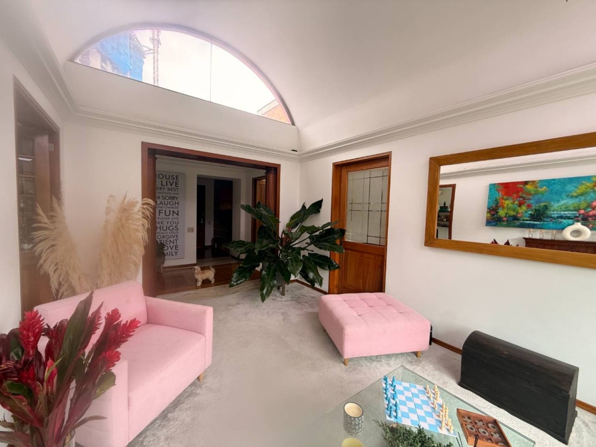 Apartamento en venta en Niza, Bogotá · foto 3 de 24