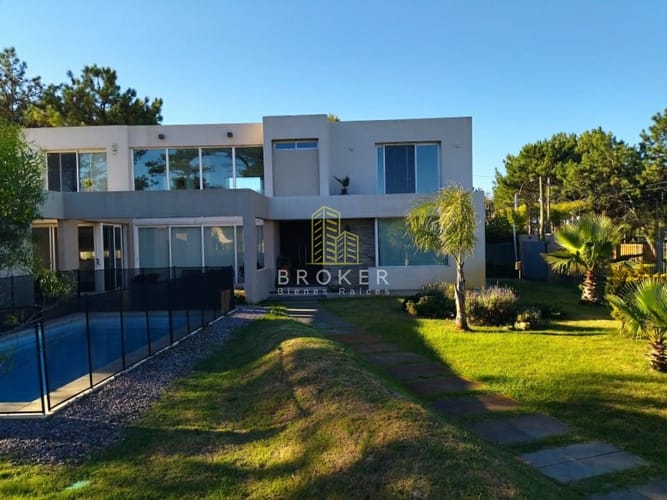 Alquiler casa El Pinar frente al mar 4 dormitorios · Foto 1