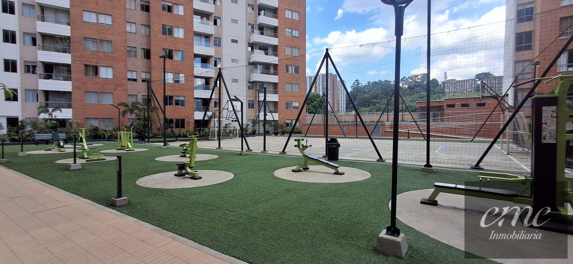 Apartamento en arriendo en Urbanizacion Colinas Del Sur, Itagüí · foto 2 de 18
