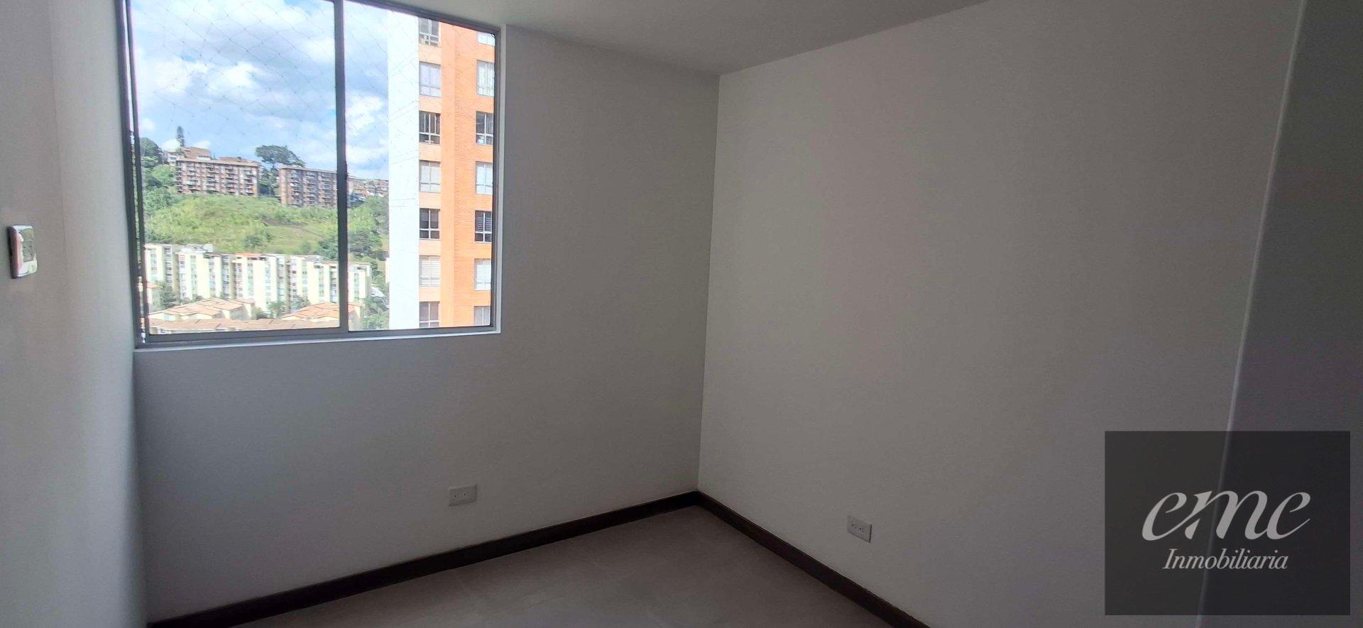 Apartamento en arriendo en Urbanizacion Colinas Del Sur, Itagüí · foto 8 de 18