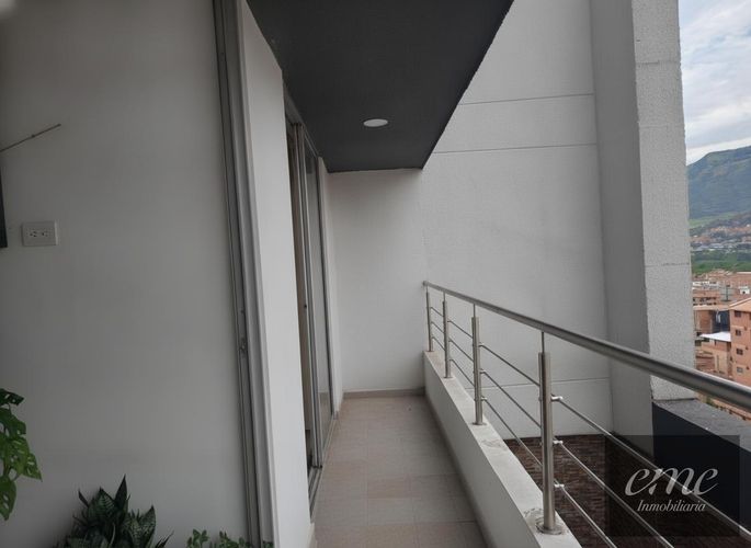Apartamento de 2 alcobas en venta en Centro, Bello, 79 m² · foto 12 de 12