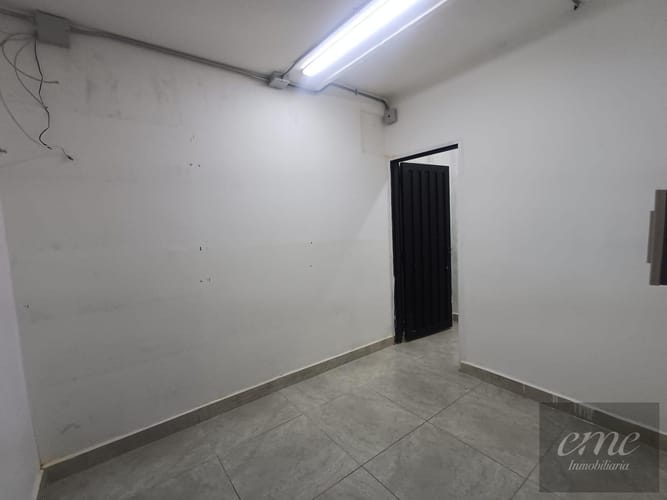 Local en arriendo en Cristo Rey, Medellín, 75 m² · foto 2 de 8