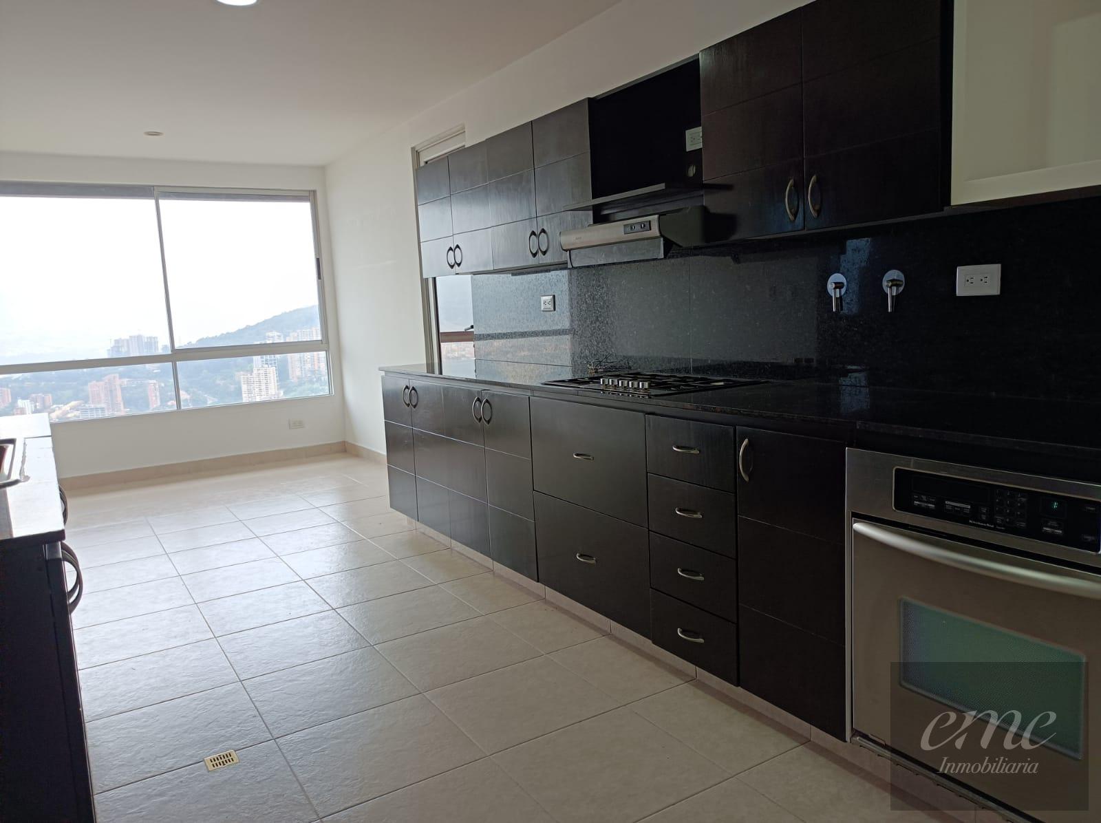 Apartamento en arriendo en El Tesoro, Medellín · foto 2 de 20