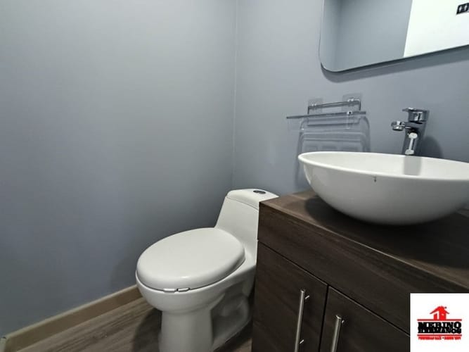 Oficina en arriendo en Guayabal, Medellín, 112 m² · foto 10 de 14
