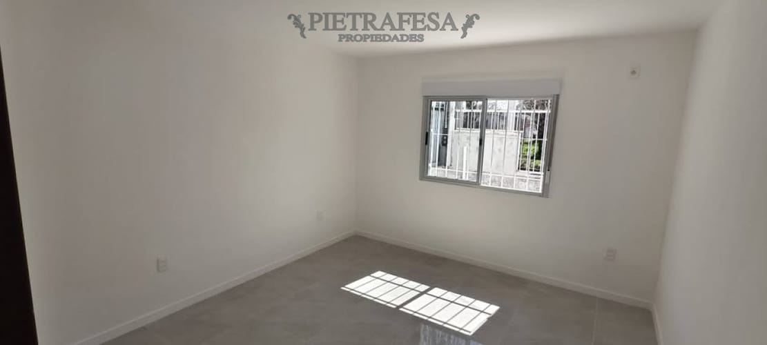 Apartamento en alquiler, 3 dormitorios, 1 baño, patio, cochera. Cerrito. · Foto 4