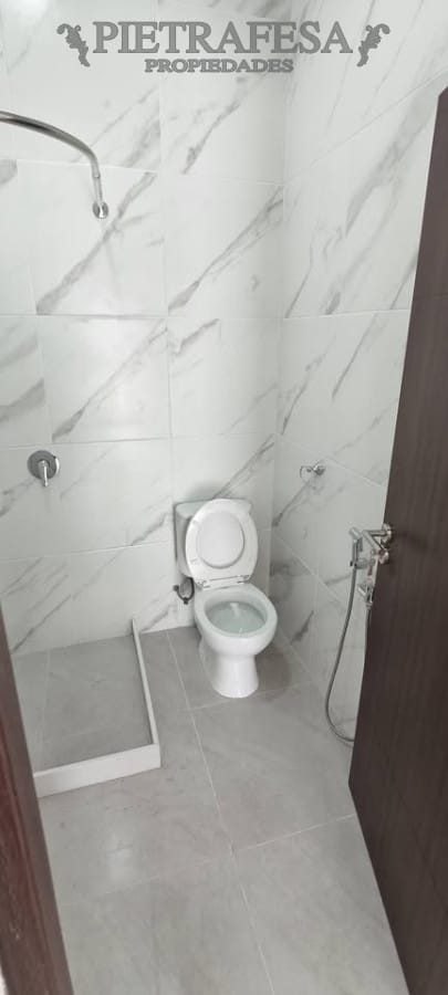 Apartamento en alquiler, 3 dormitorios, 1 baño, patio, cochera. Cerrito. · Foto 7