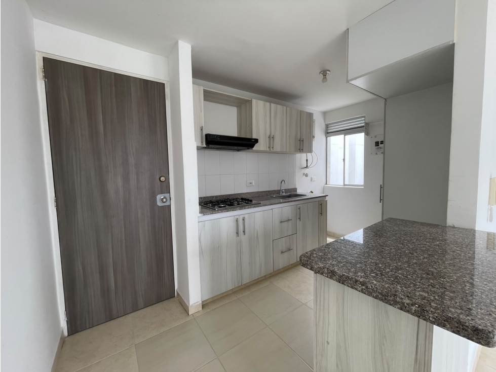 Apartamento en arriendo en Cr. Los Naranjos, Jamundí · foto 3 de 15