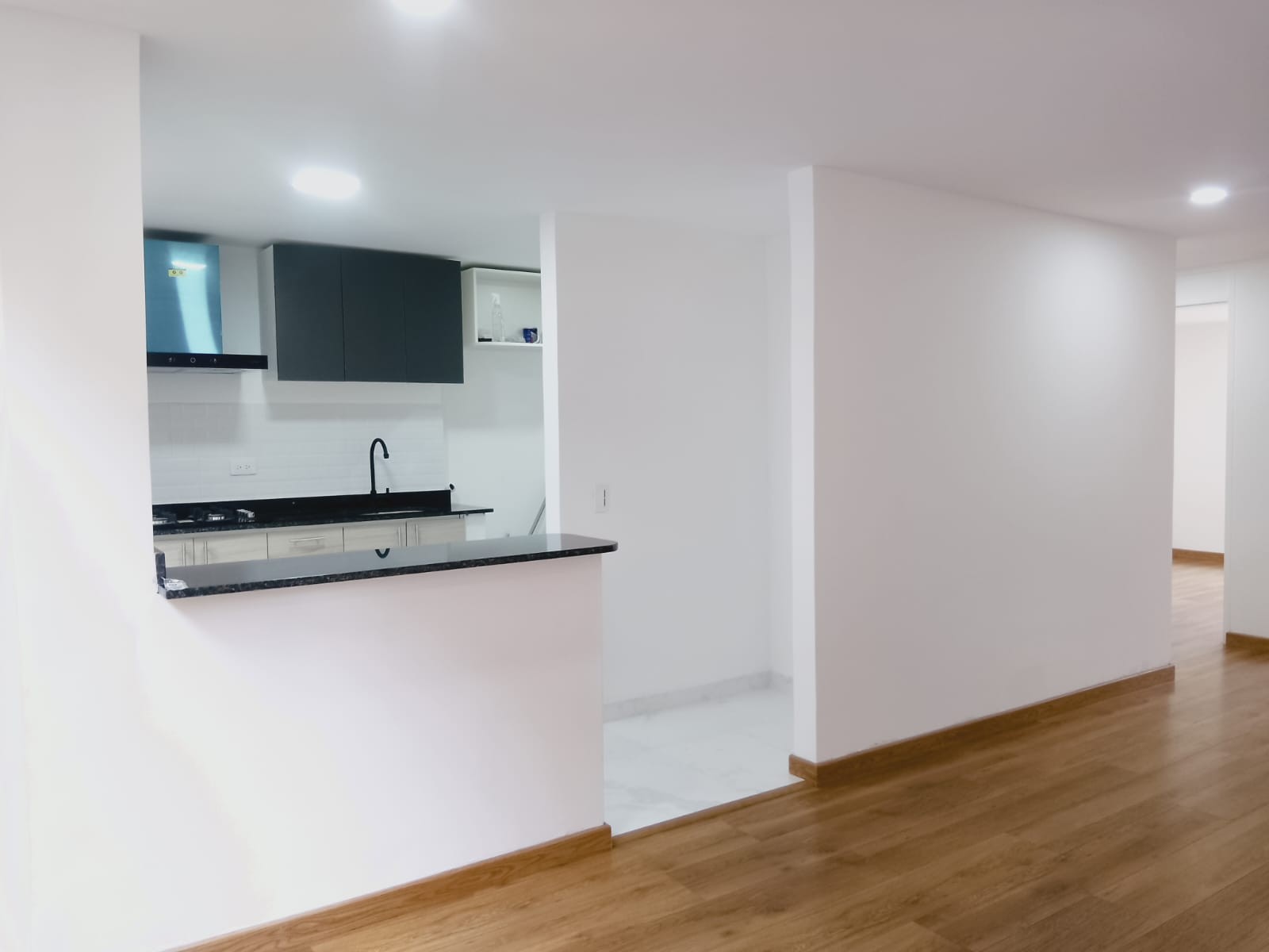 Apartamento en venta en Cedritos, Bogotá · foto 3 de 9