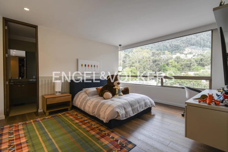 Apartamento de 3 alcobas en venta en Chicó Alto, Bogotá, 384 m² · foto 12 de 18