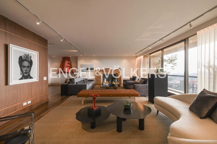 Apartamento de 3 alcobas en venta en Chicó Alto, Bogotá, 384 m² · foto 2 de 18