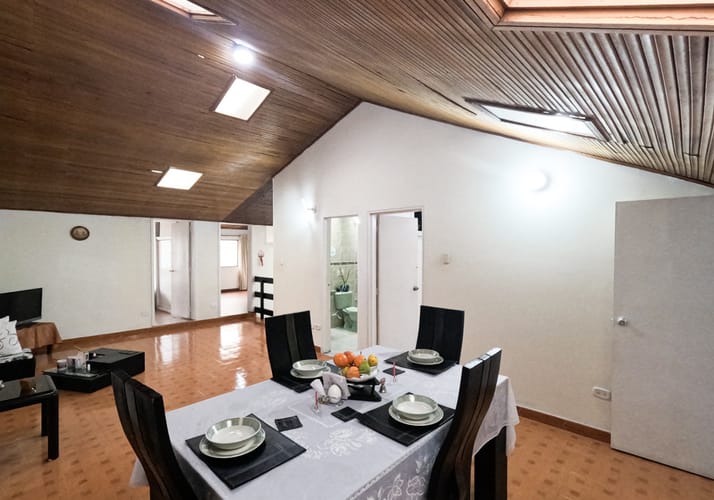 Casa de 8 alcobas en venta en Pontevedra, Bogotá, 297 m² · foto 20 de 24