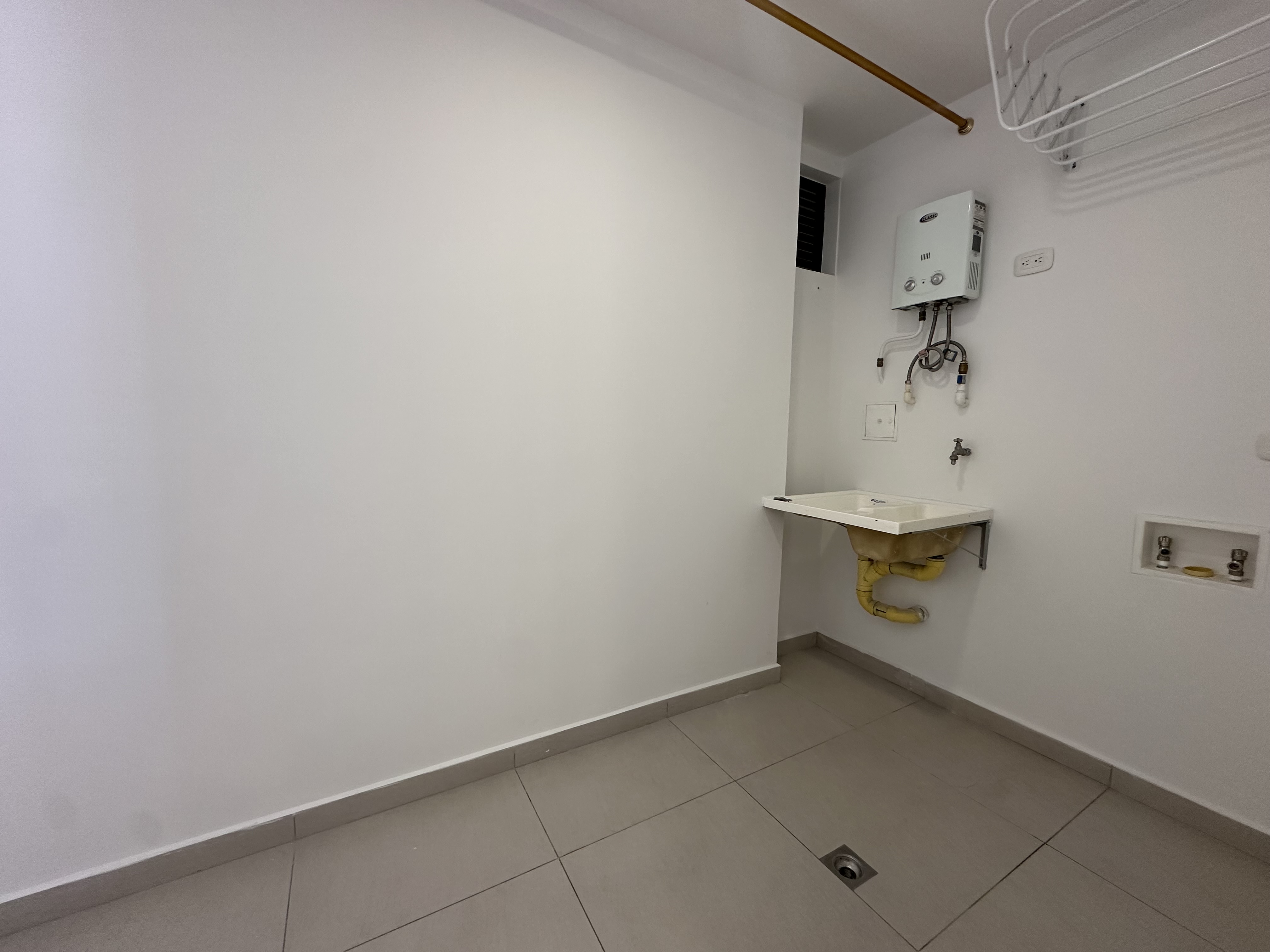 Apartamento en arriendo en Sector Bavaria, Armenia · foto 10 de 24