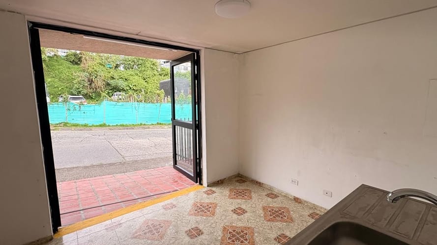 Local en arriendo en El Campin, Manizales, 13 m² · foto 3 de 7