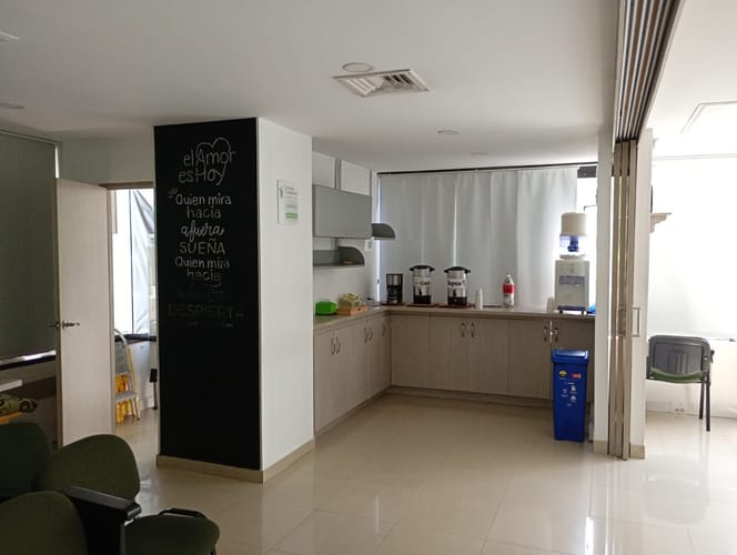 Oficina en arriendo en Alejandría, Medellín, 255 m² · foto 6 de 15