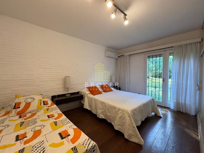 Alquiler anual casa en zona Playa Mansa · Foto 8