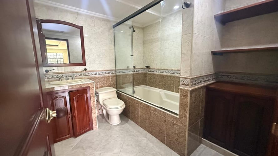Casa de 3 alcobas en venta en Niza Suba, Bogotá, 228 m² · foto 21 de 23
