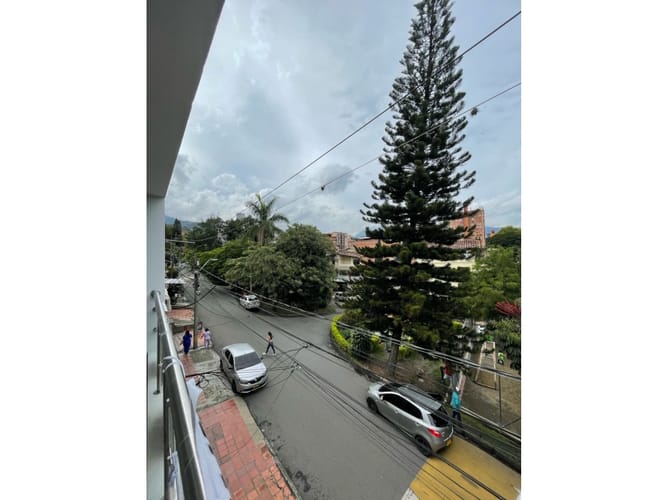 Casa de 4 alcobas en arriendo en Loma De Los Bernal, Medellín, 100 m² · foto 4 de 21