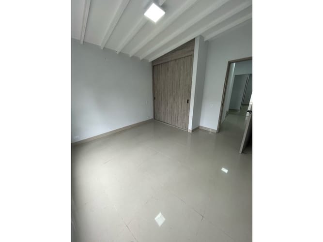 Casa de 4 alcobas en arriendo en Loma De Los Bernal, Medellín, 100 m² · foto 7 de 21