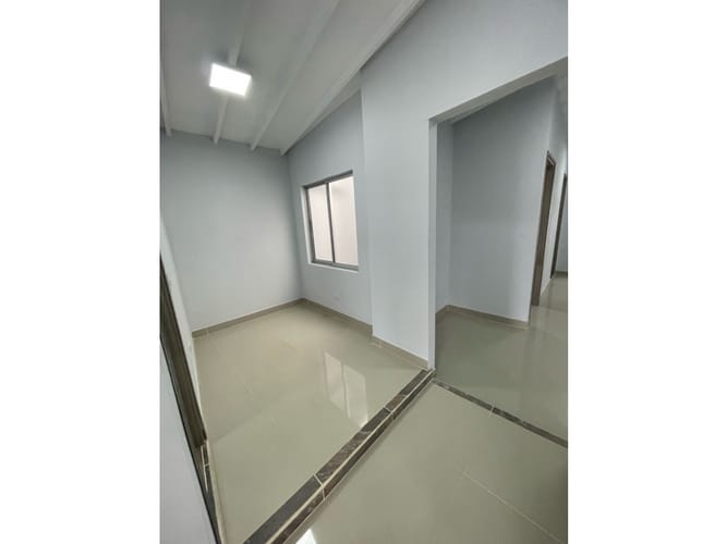 Casa de 4 alcobas en arriendo en Loma De Los Bernal, Medellín, 100 m² · foto 9 de 21
