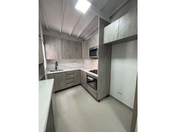 Casa de 4 alcobas en arriendo en Loma De Los Bernal, Medellín, 100 m² · foto 16 de 21