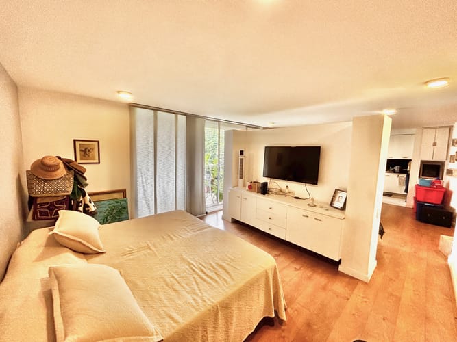 Apartaestudio en venta en El Poblado, Medellín, 76 m² · foto 2 de 24