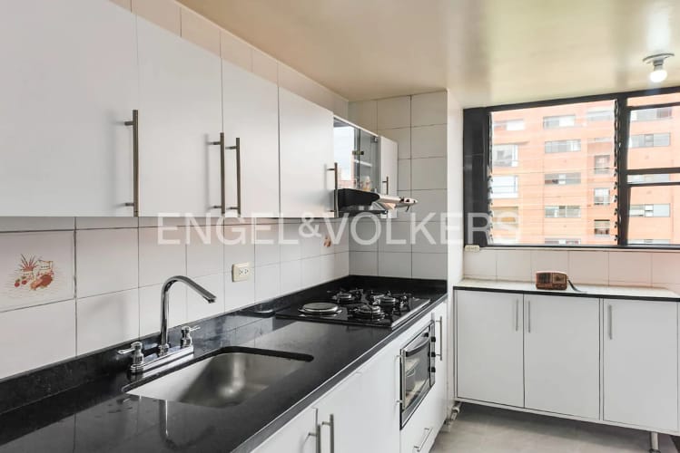 Apartamento en venta en Mazuren, Bogotá · foto 6 de 17