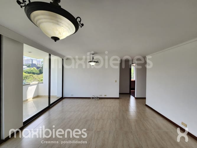 Apartamento de 3 alcobas en arriendo en La Florida, Medellín, 95 m² · foto 3 de 19